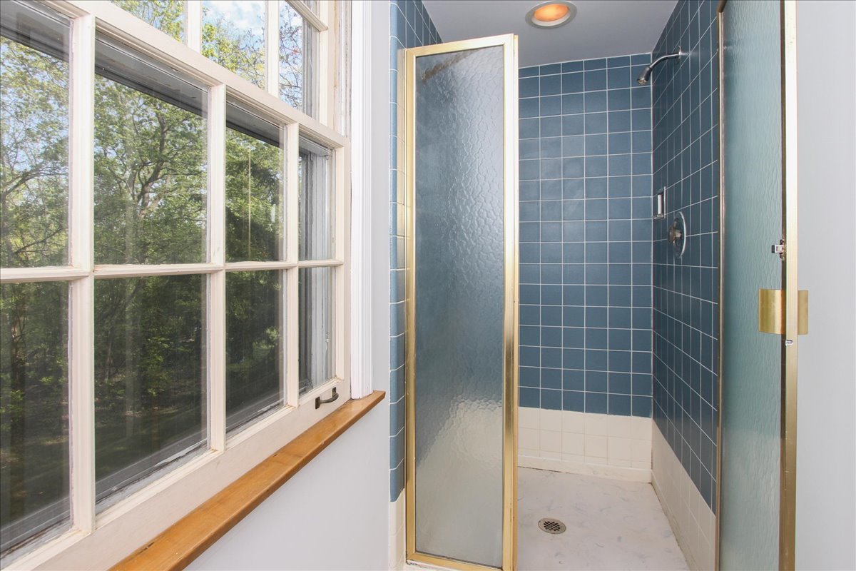87 Lincolnshire Drive Property Photo 16