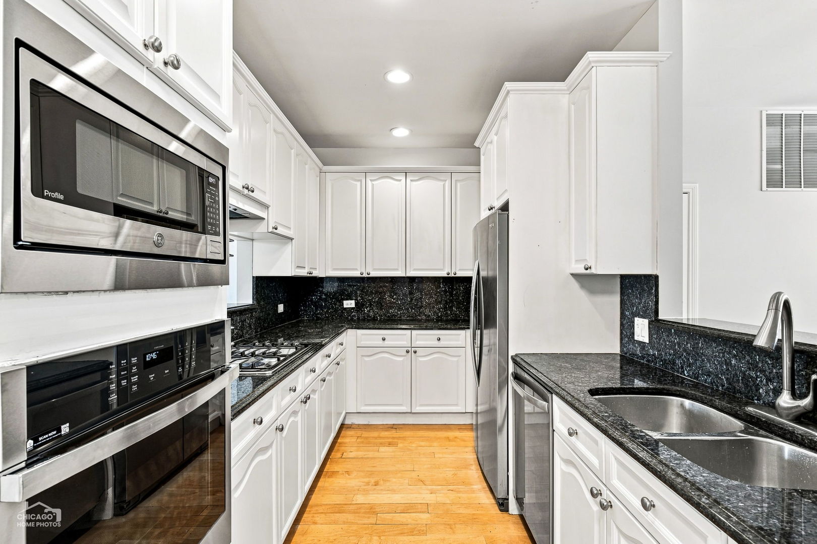 7768 N Sheridan Road 1 Property Photo 6
