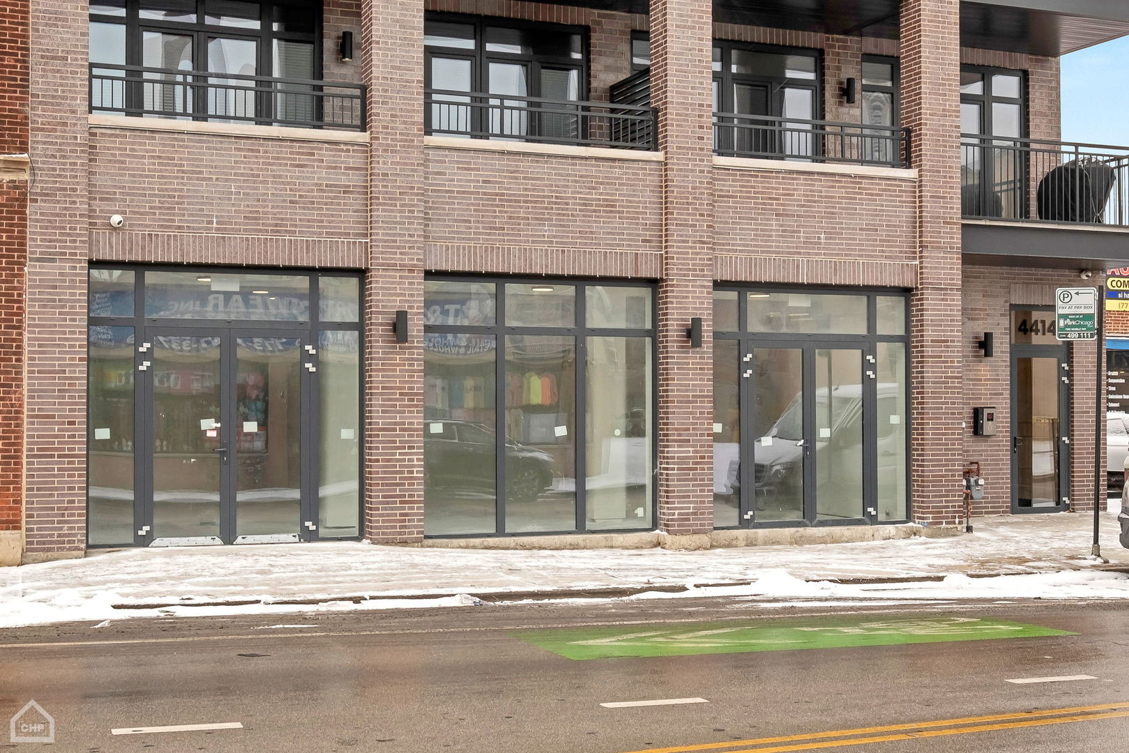 4414 N Kedzie Avenue Property Photo 2