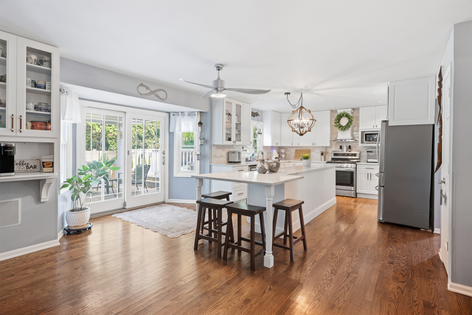 10 Americana Court Property Photo 7
