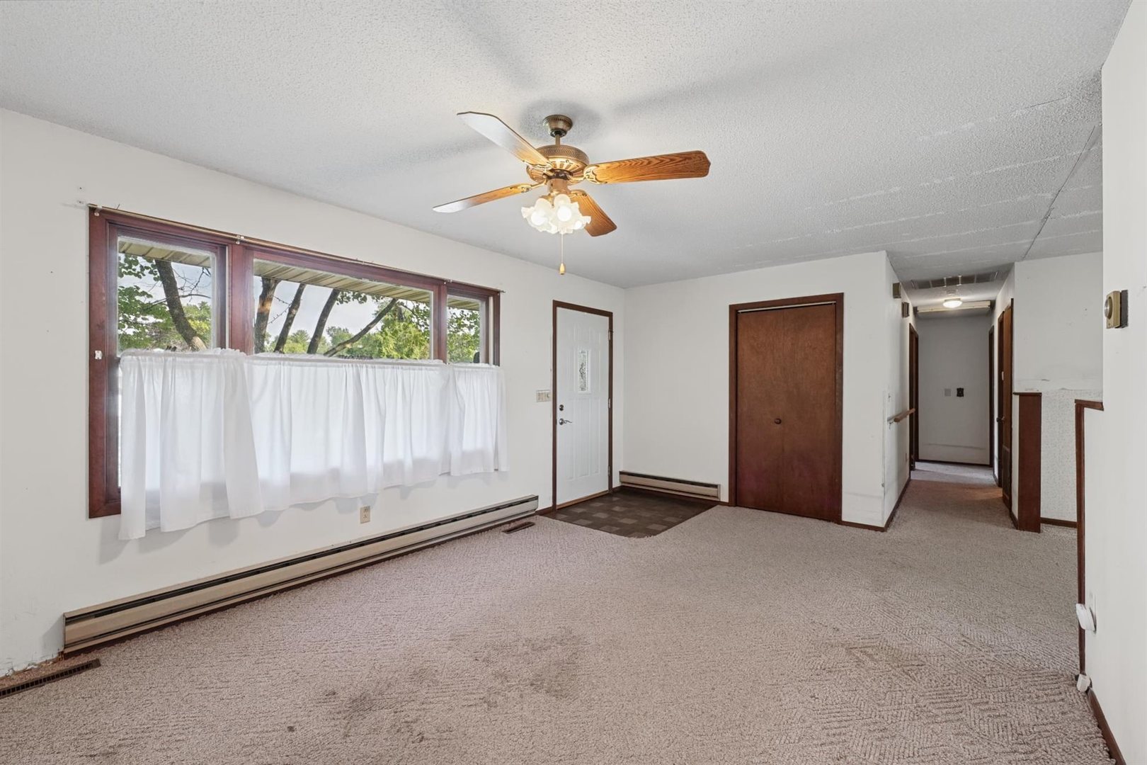205 E Evergreen Drive Property Photo 8