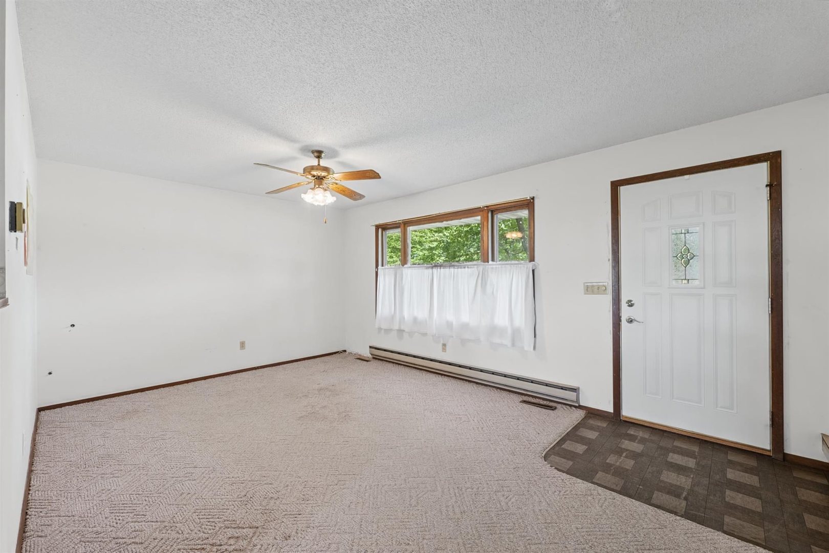 205 E Evergreen Drive Property Photo 9