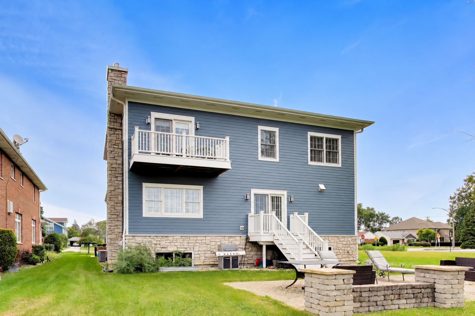 5608 N Fairview Avenue Property Photo 35