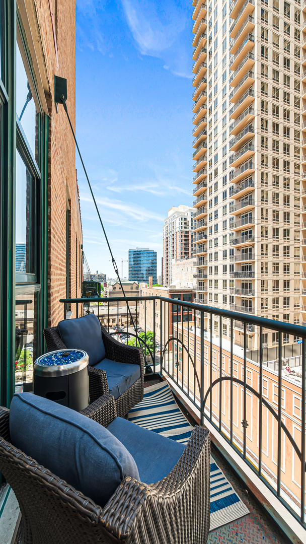 1133 S Wabash Avenue 806 Property Photo 10