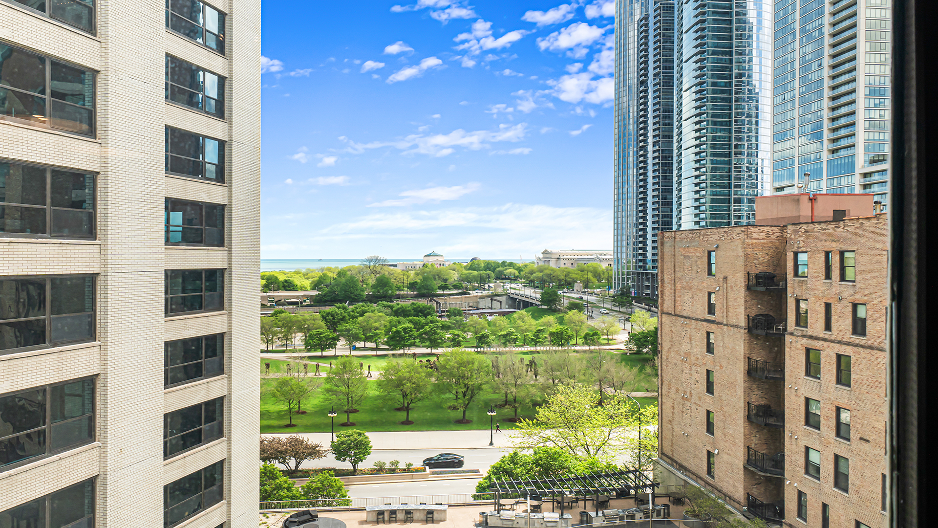 1133 S Wabash Avenue 806 Property Photo 13