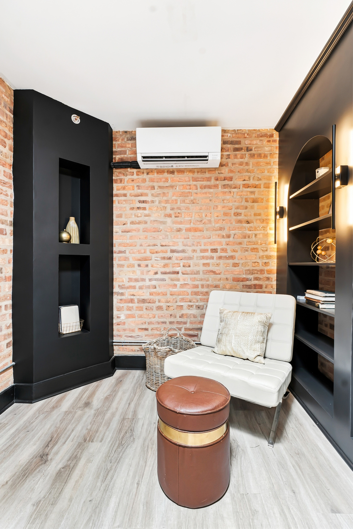 1133 S Wabash Avenue 806 Property Photo 18