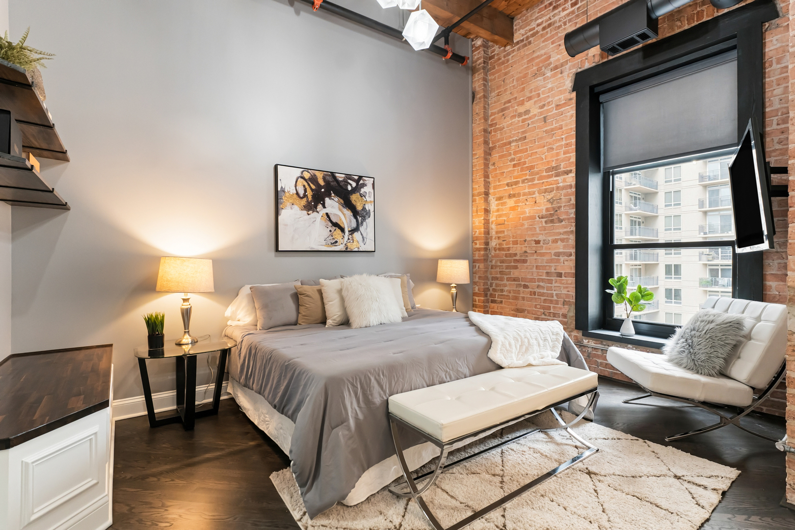 1133 S Wabash Avenue 806 Property Photo 19