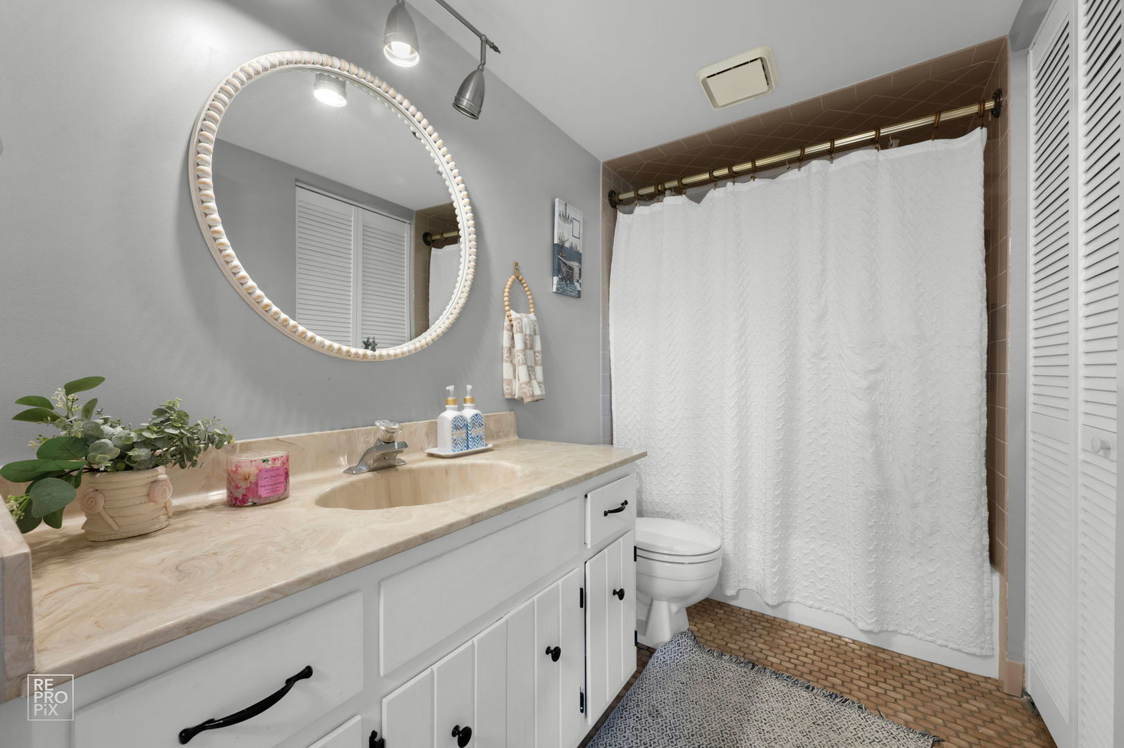 10572 S Palos Place D Property Photo 19