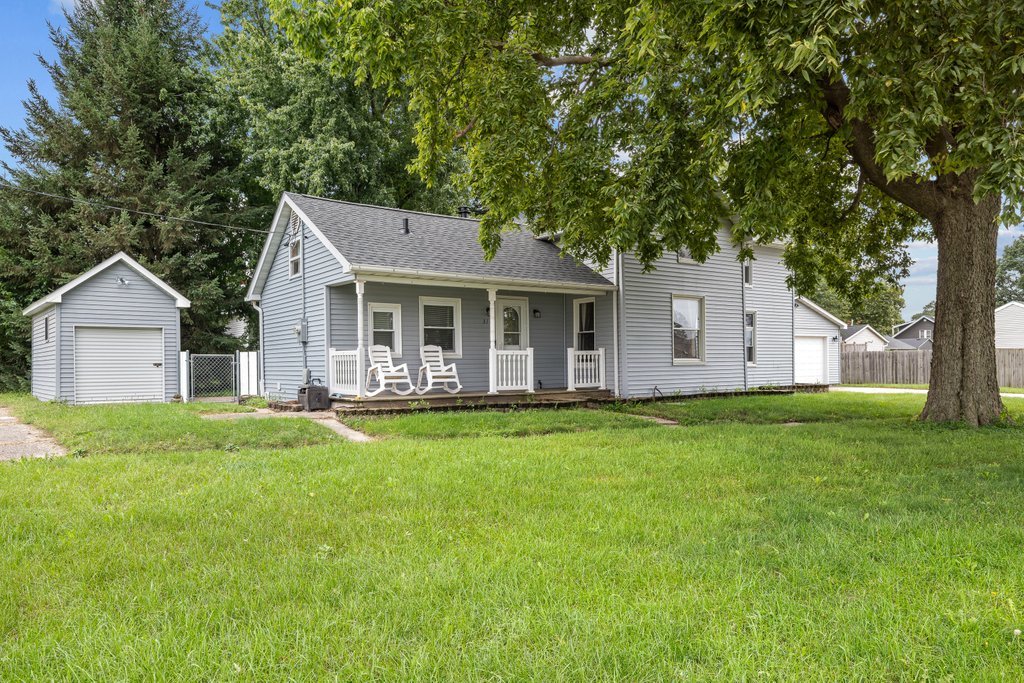 311 E Main Street Property Photo 1