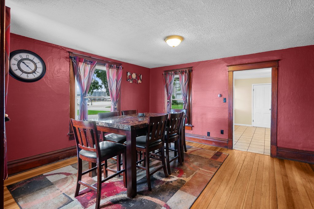 311 E Main Street Property Photo 16