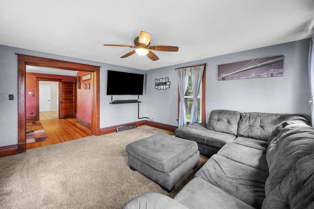 311 E Main Street Property Photo 19