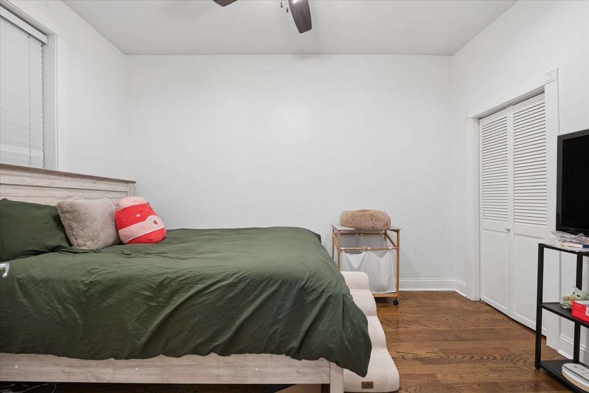 852 N Hoyne Avenue Property Photo 6
