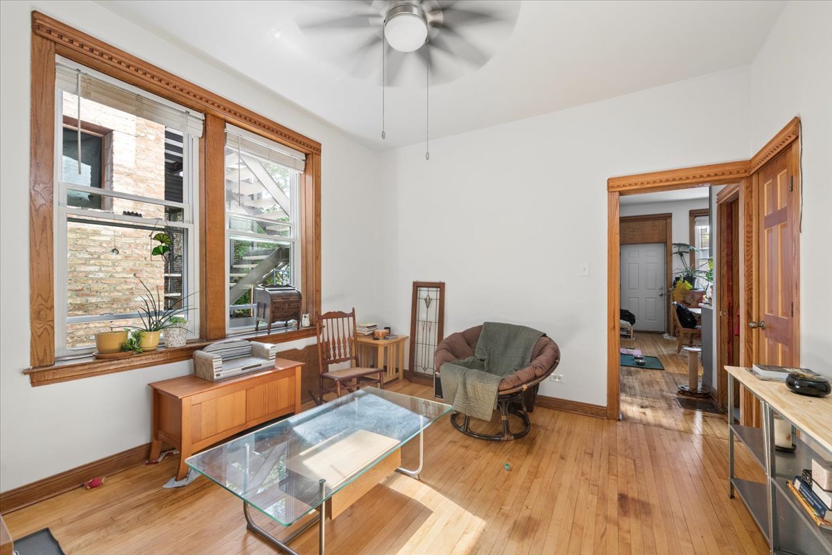 852 N Hoyne Avenue Property Photo 13