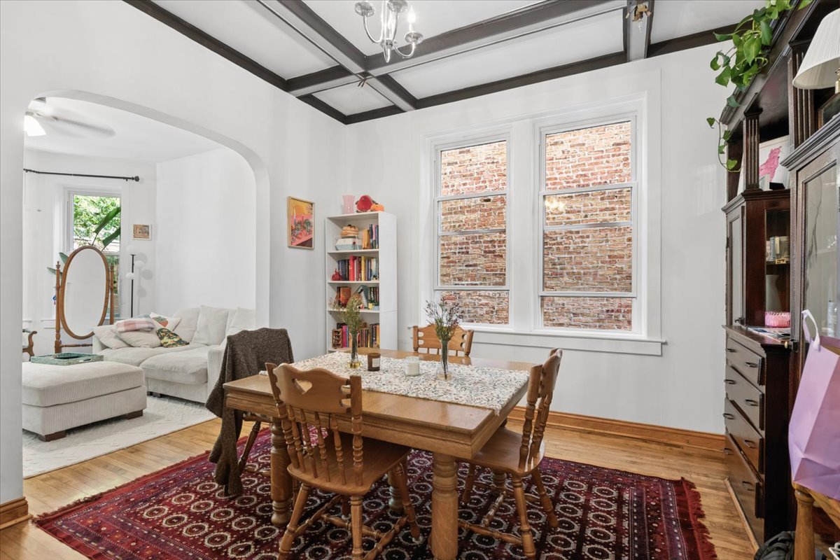 852 N Hoyne Avenue Property Photo 17