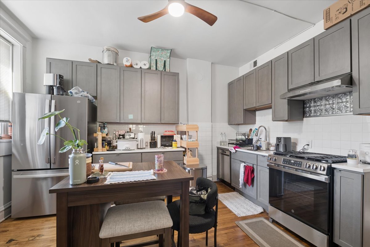 852 N Hoyne Avenue Property Photo 31
