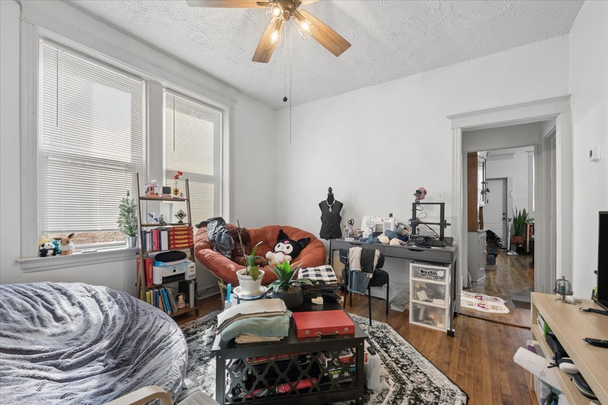 852 N Hoyne Avenue Property Photo 32