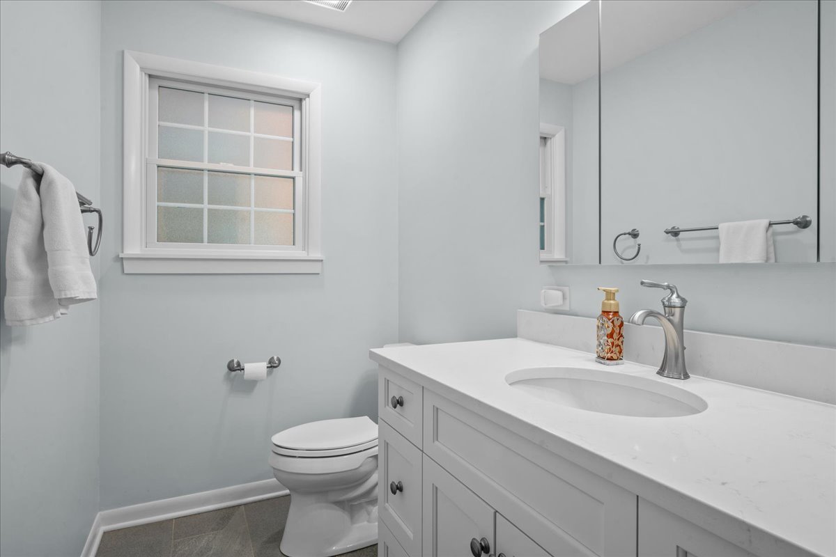 1122 Osterman Avenue Property Photo 10