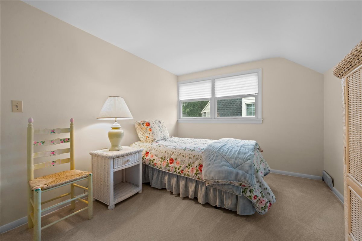 1122 Osterman Avenue Property Photo 12