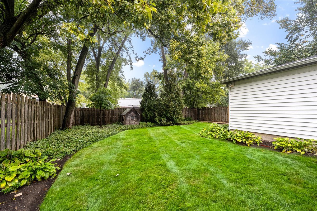 1122 Osterman Avenue Property Photo 16