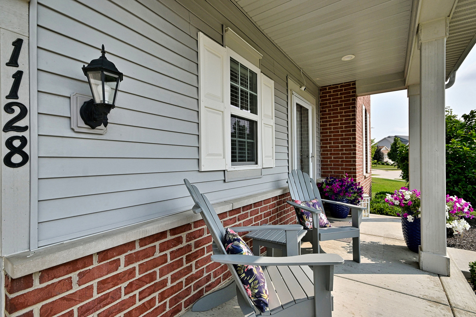 1128 Kingsmill Drive Property Photo 3