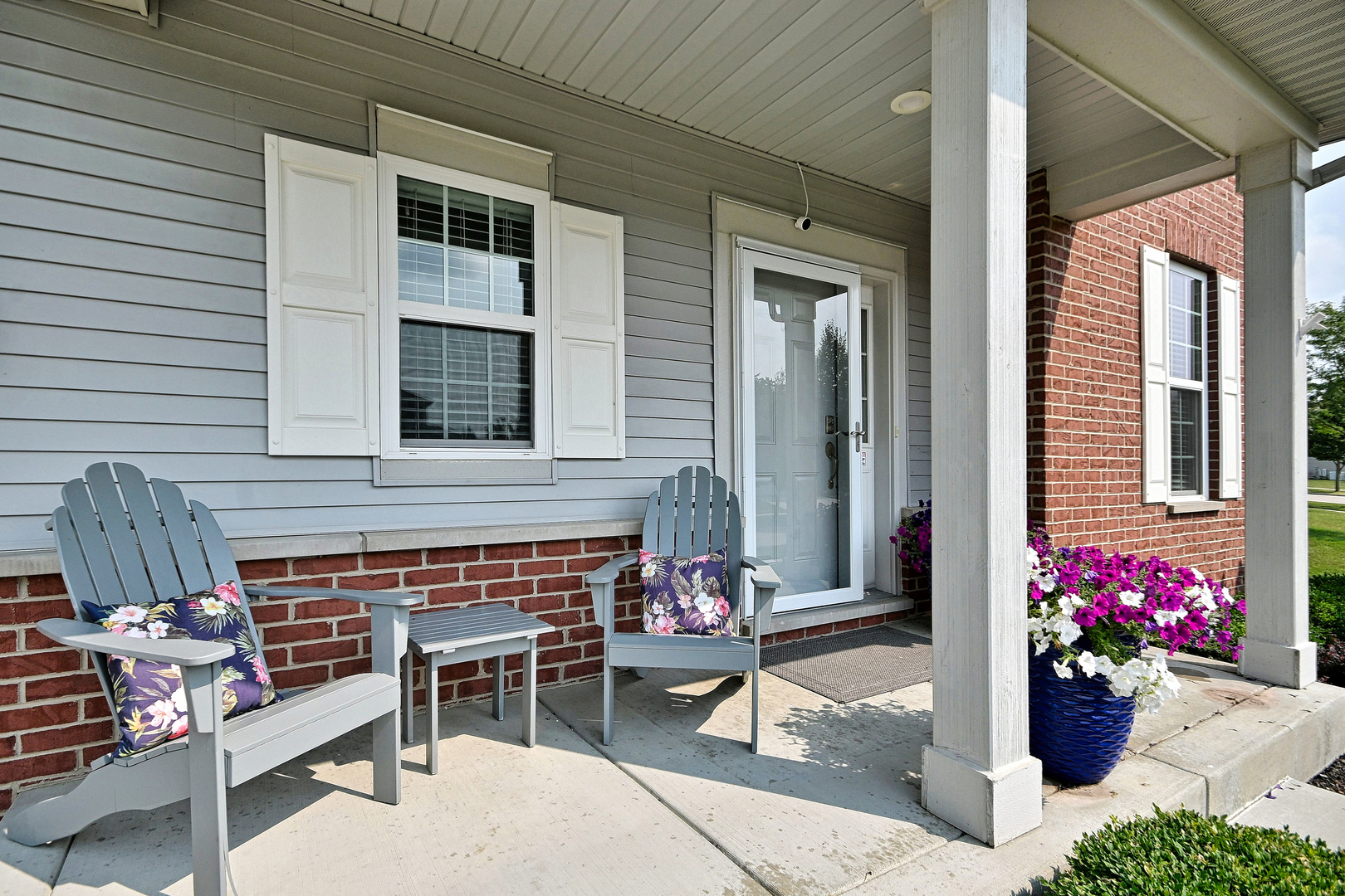 1128 Kingsmill Drive Property Photo 4