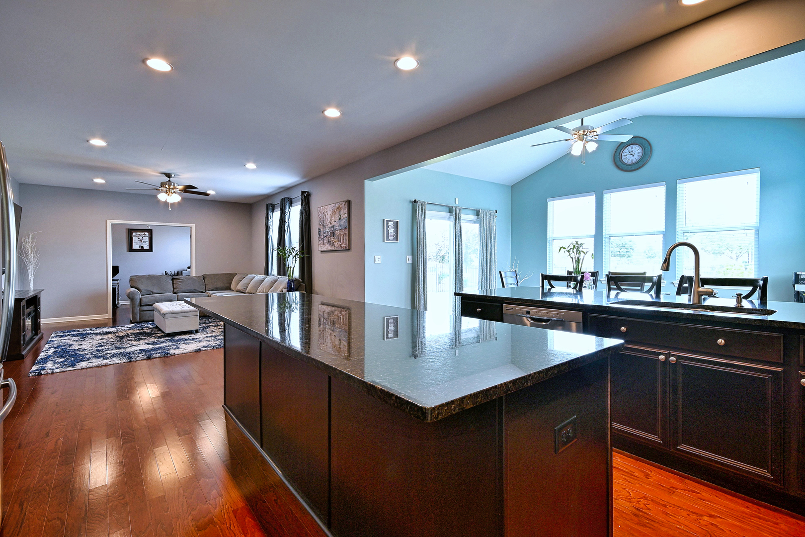1128 Kingsmill Drive Property Photo 13
