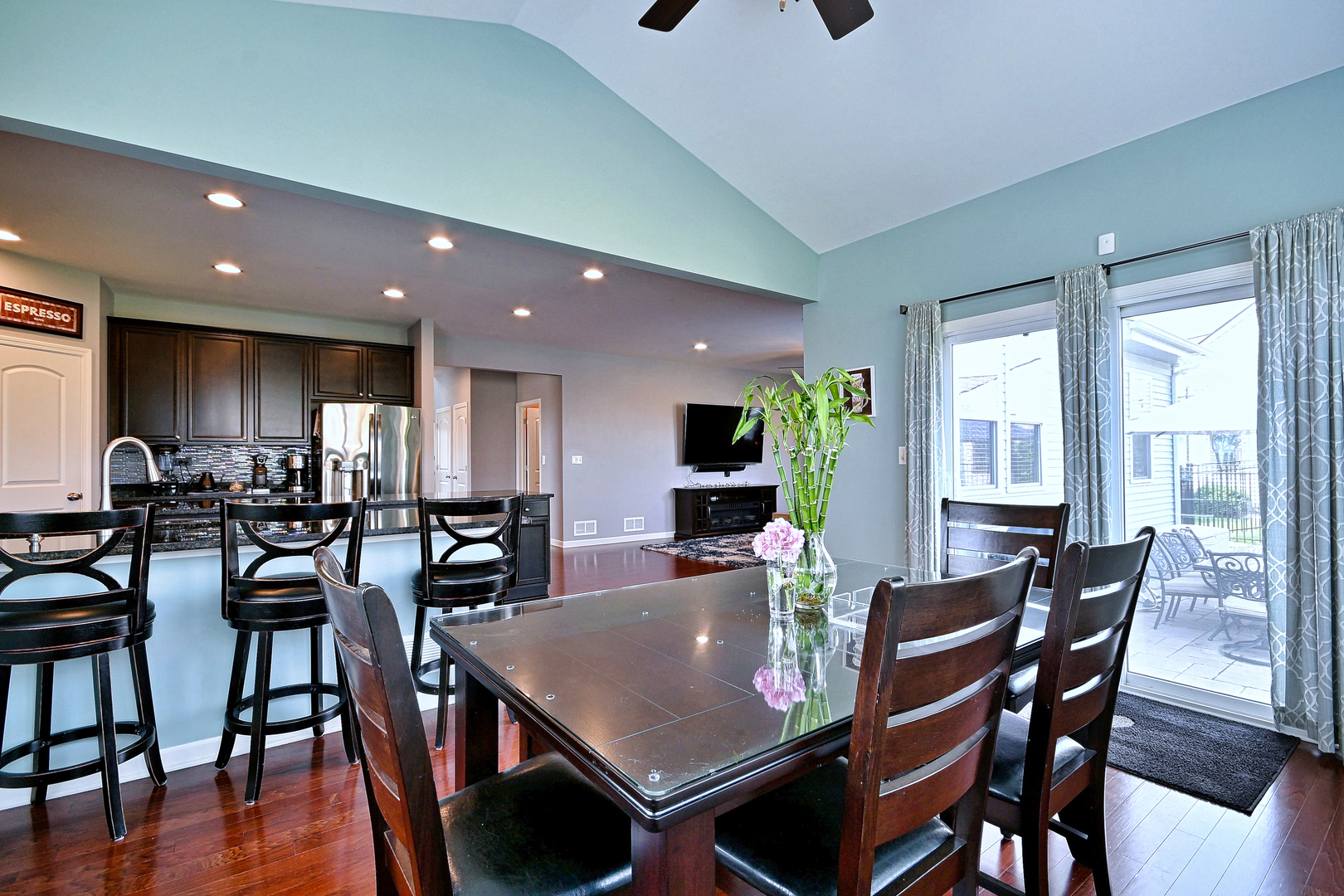1128 Kingsmill Drive Property Photo 14