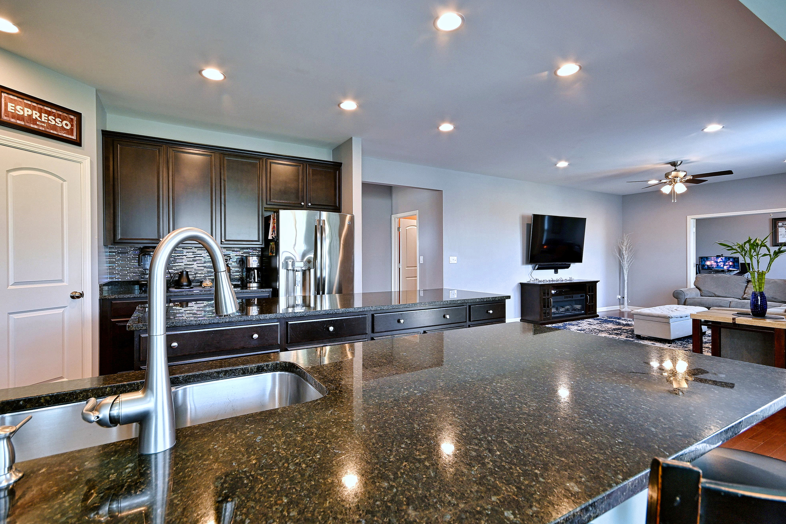 1128 Kingsmill Drive Property Photo 17