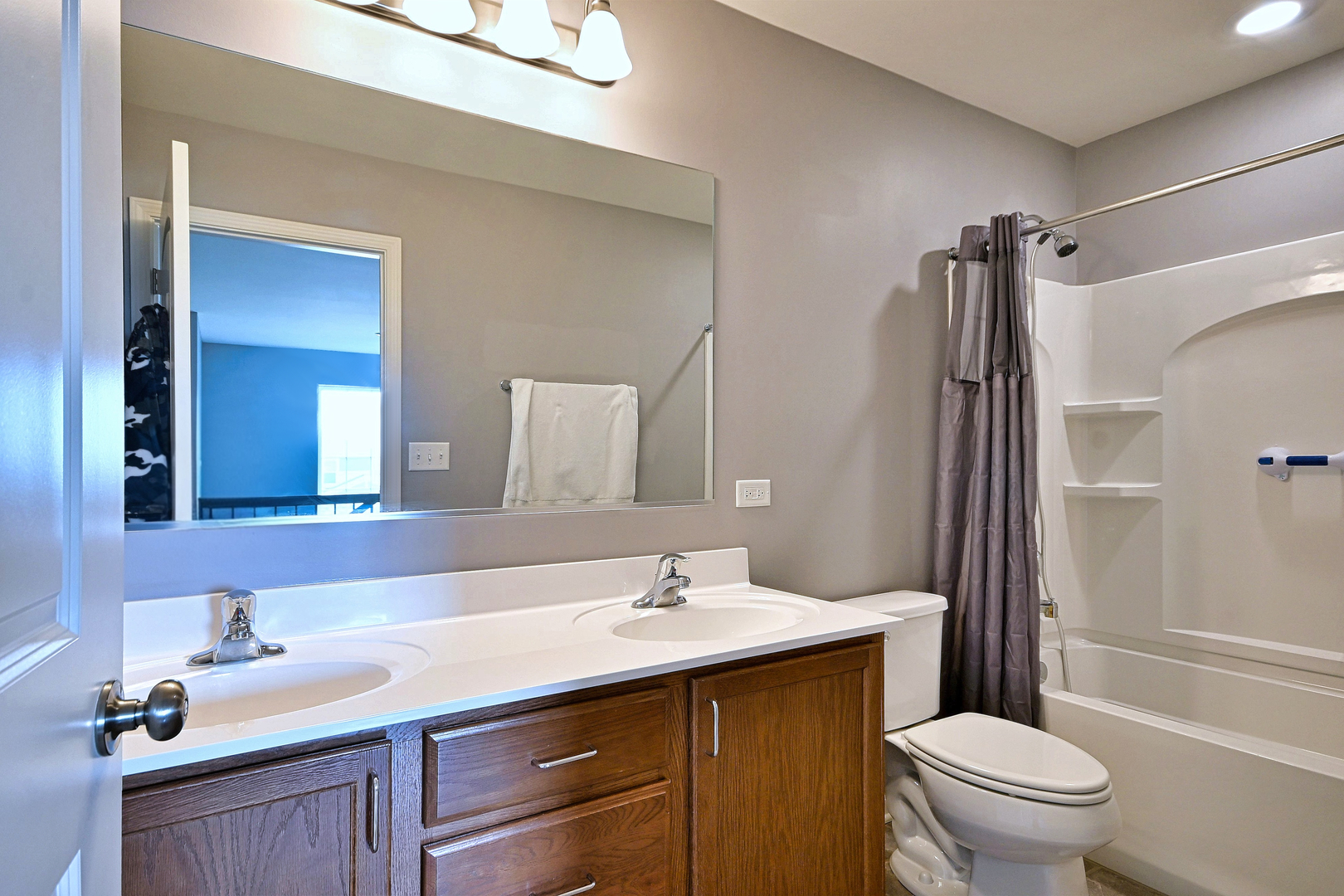 1128 Kingsmill Drive Property Photo 30