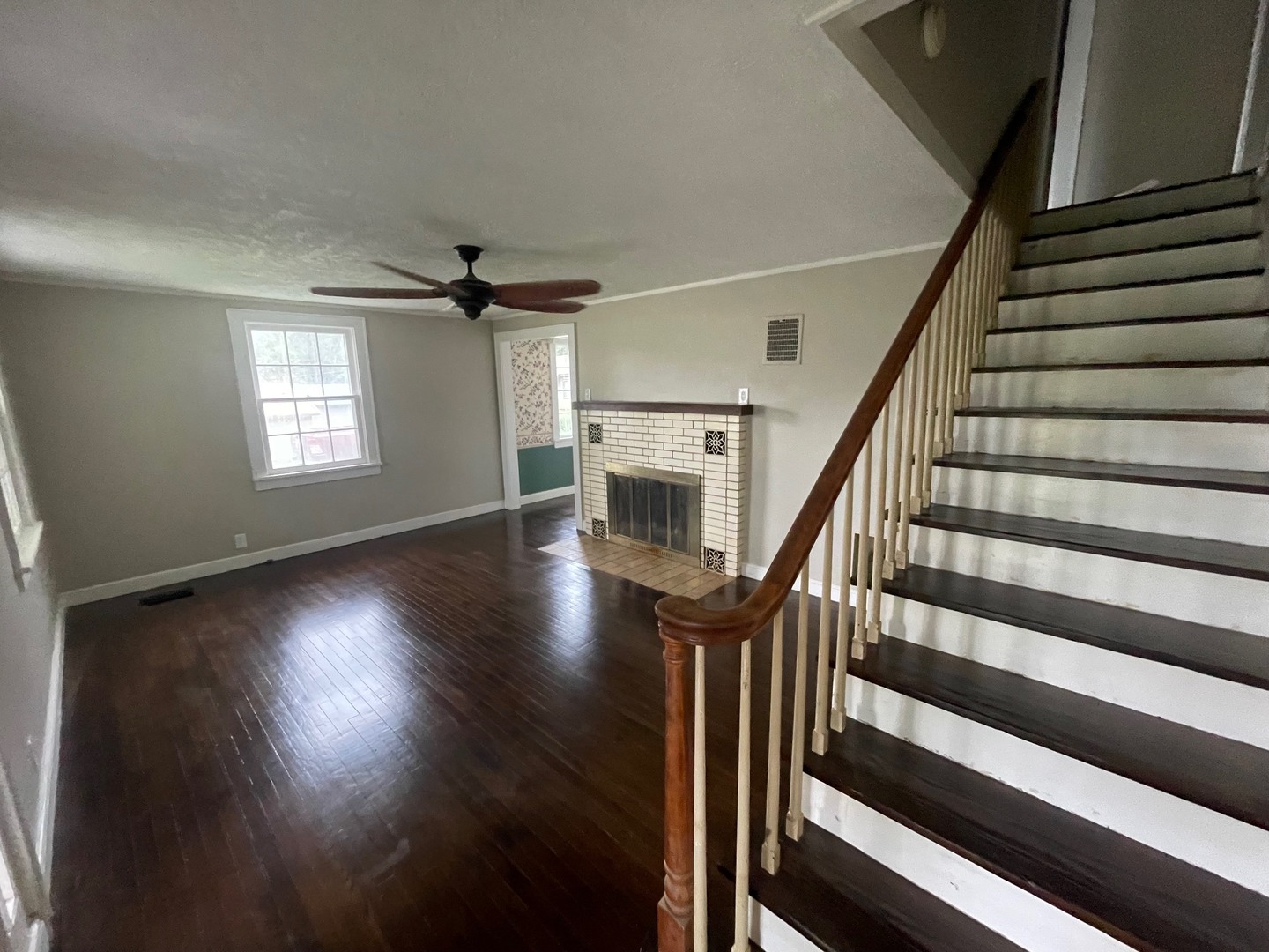 304 S Adams Street Property Photo 5