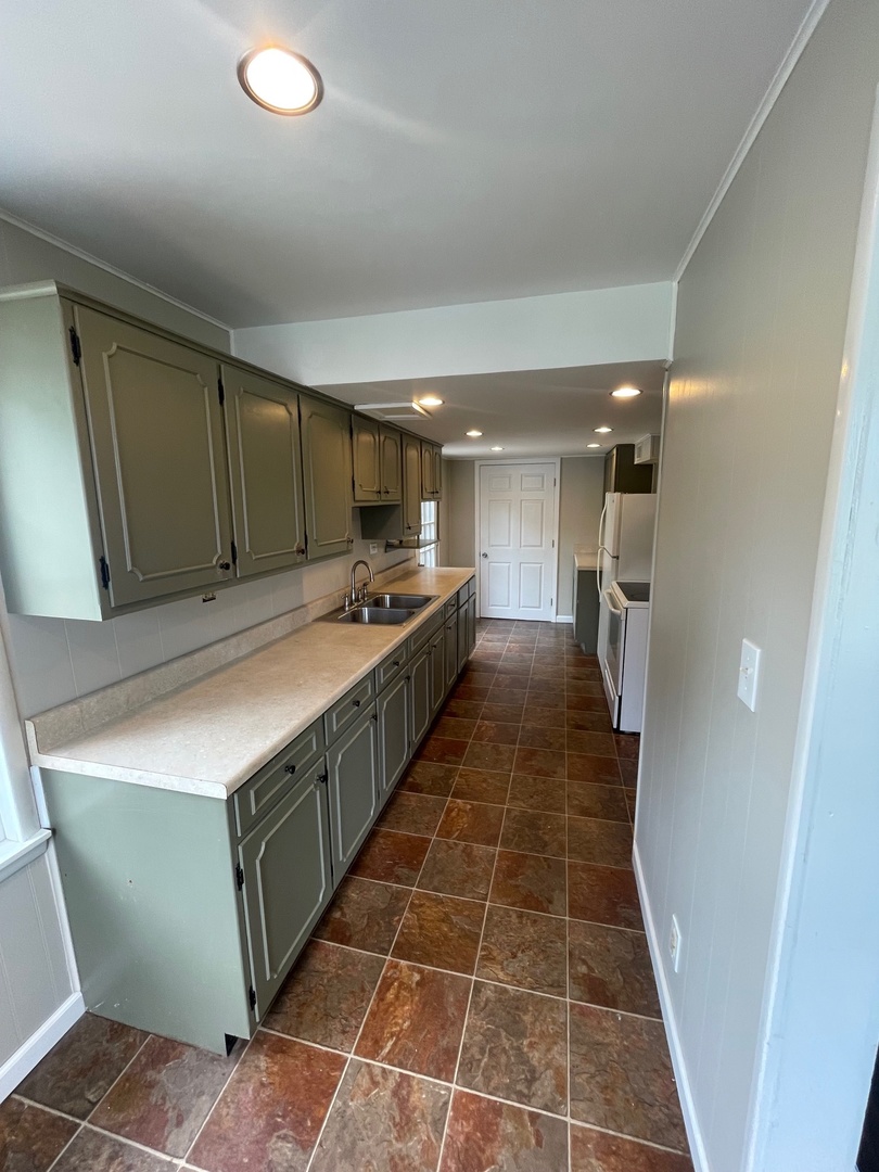 304 S Adams Street Property Photo 8
