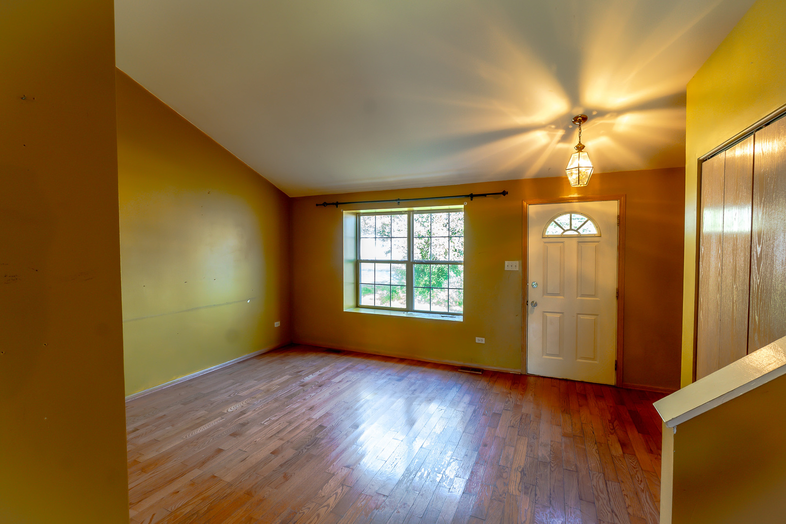 5210 Pine Trails Circle Property Photo 6