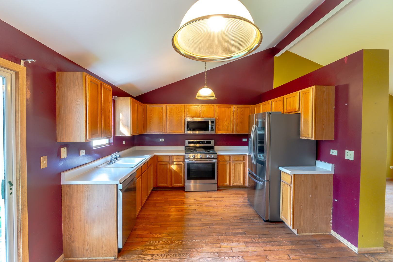 5210 Pine Trails Circle Property Photo 8