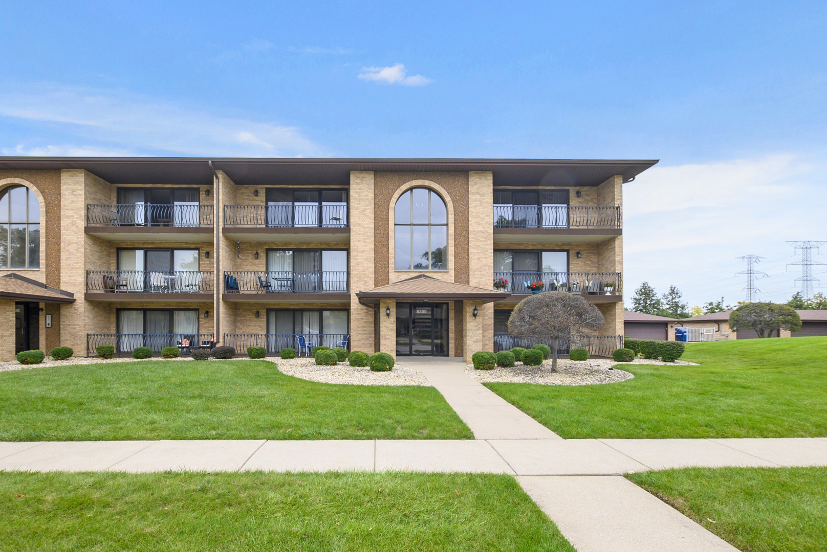 8300 160th Place 2e Property Photo 1