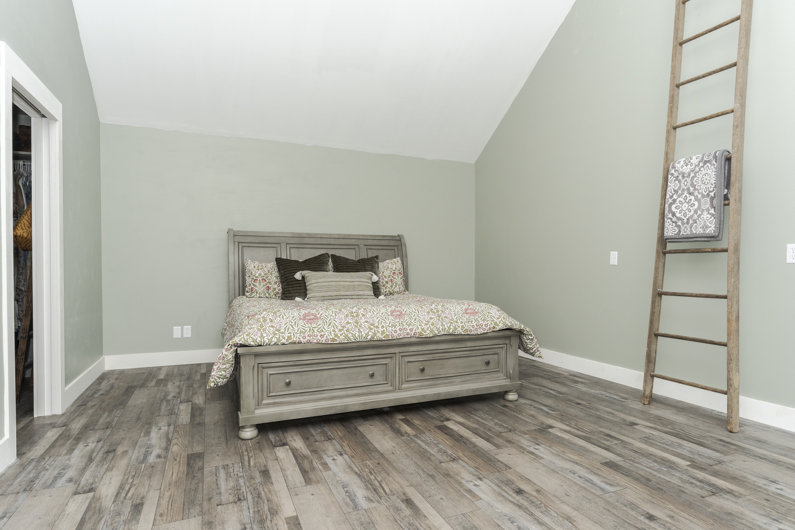 17292 E 300 North Road Property Photo 26