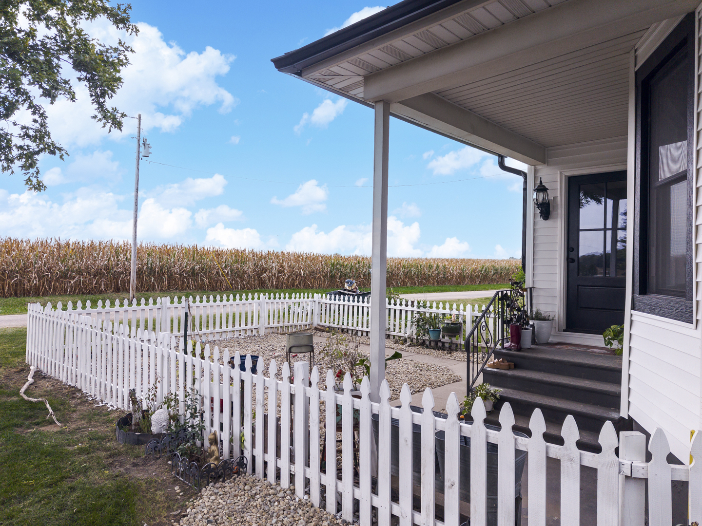 17292 E 300 North Road Property Photo 47