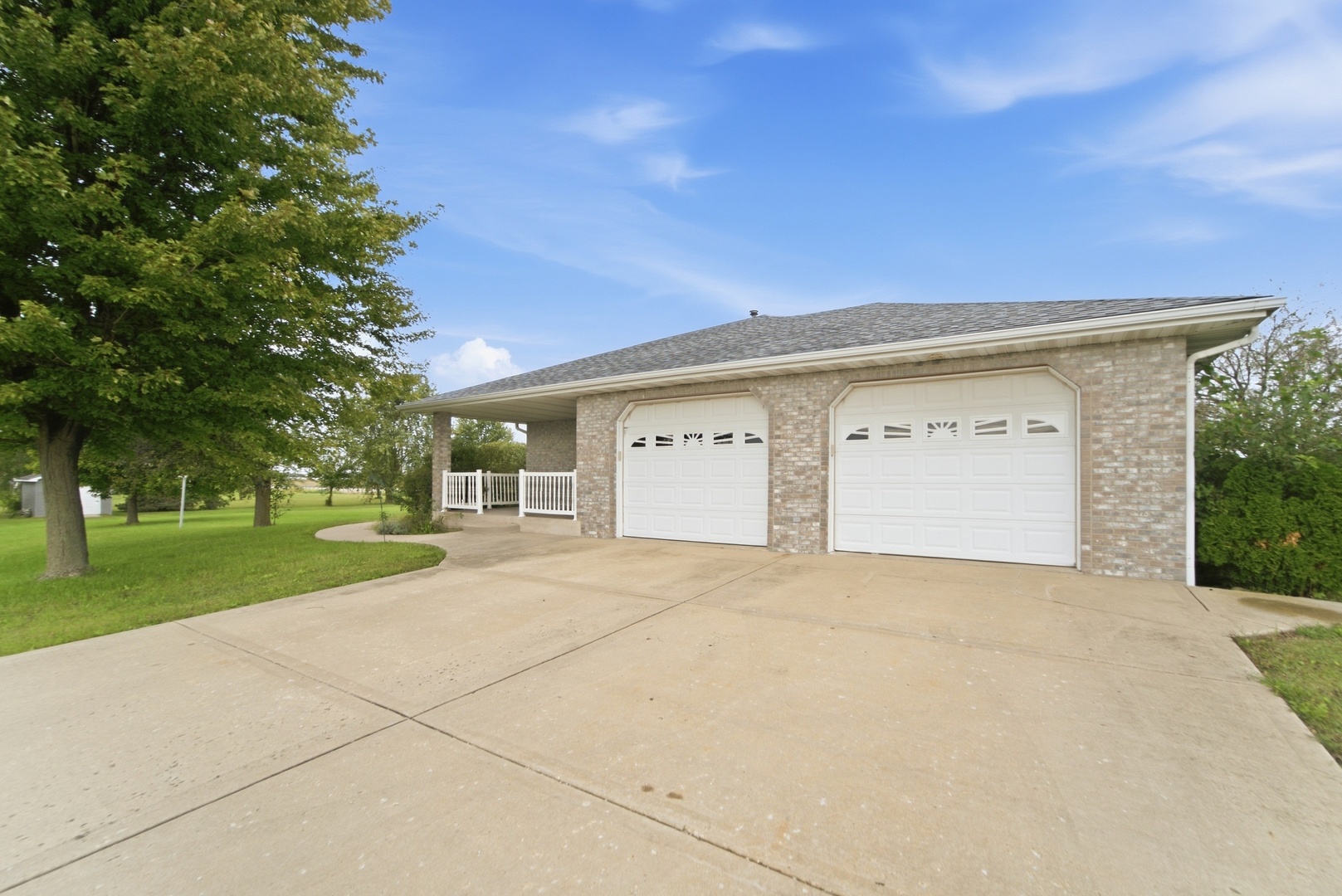 2035 S Berta Road Property Photo 3