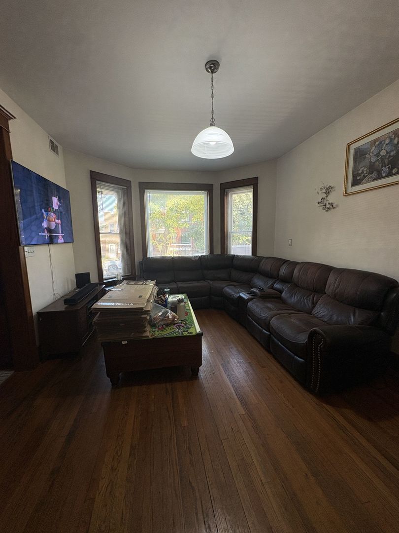 3341 W Evergreen Avenue 1 Property Photo 6