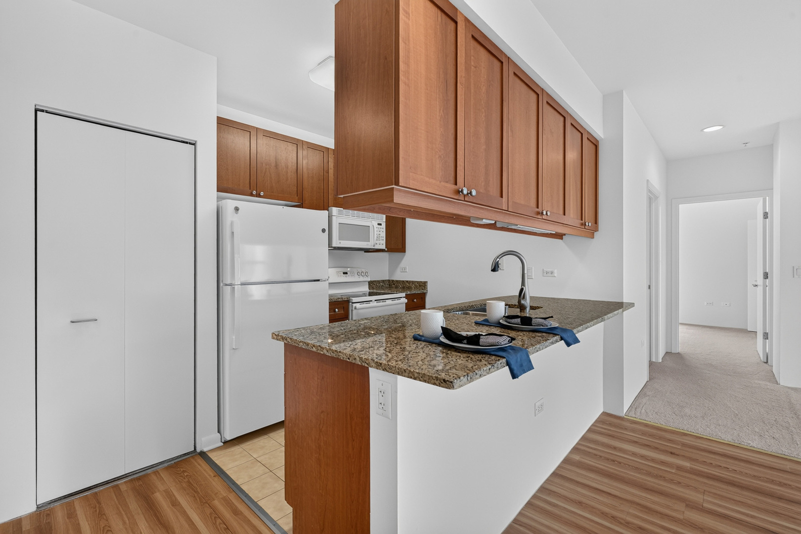 1572 Maple Avenue 406 Property Photo 3