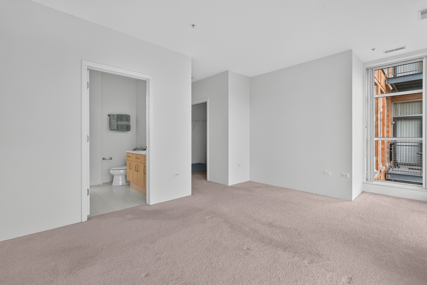 1572 Maple Avenue 406 Property Photo 24