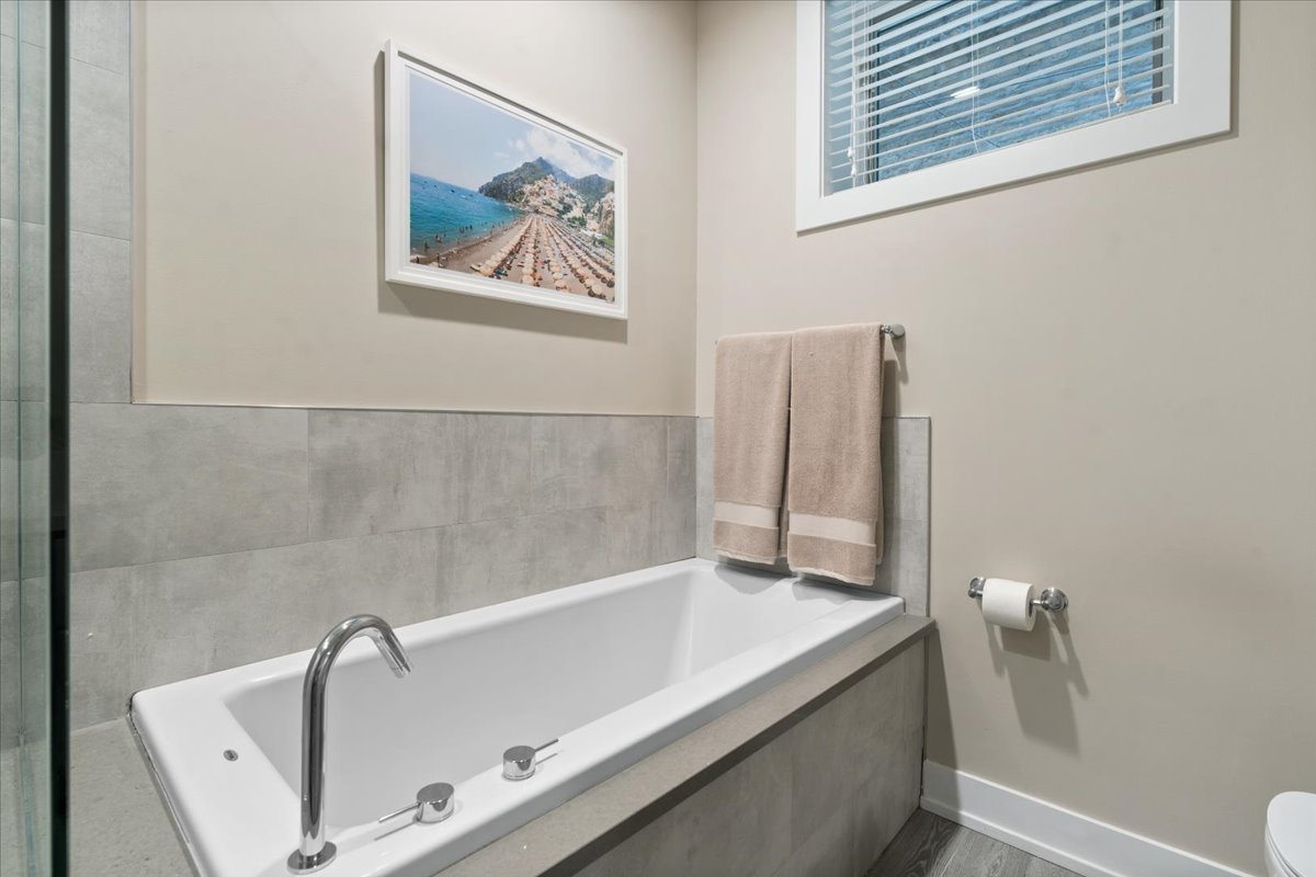 1939 N Humboldt Boulevard 1s Property Photo 22