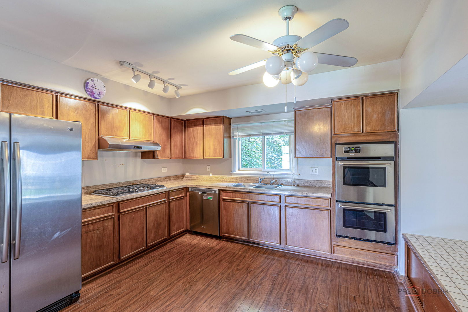 928 Rohlwing Road Property Photo 12