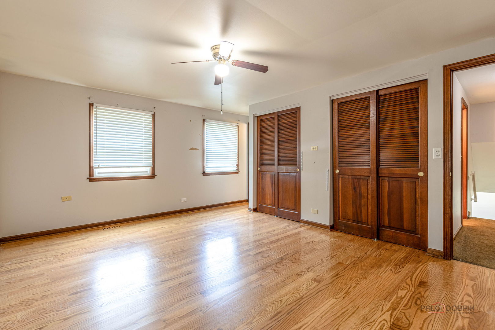 928 Rohlwing Road Property Photo 17