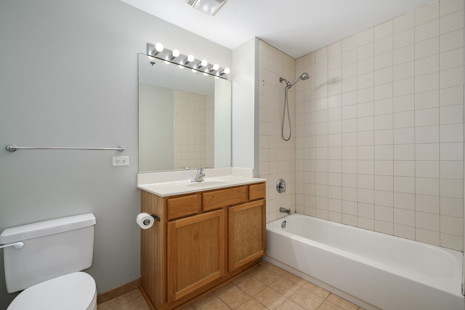 1600 S Indiana Avenue 1308 Property Photo 22