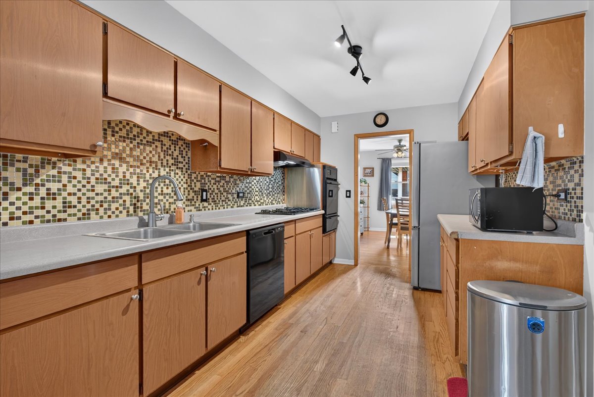 913 S Lancaster Street Property Photo 15