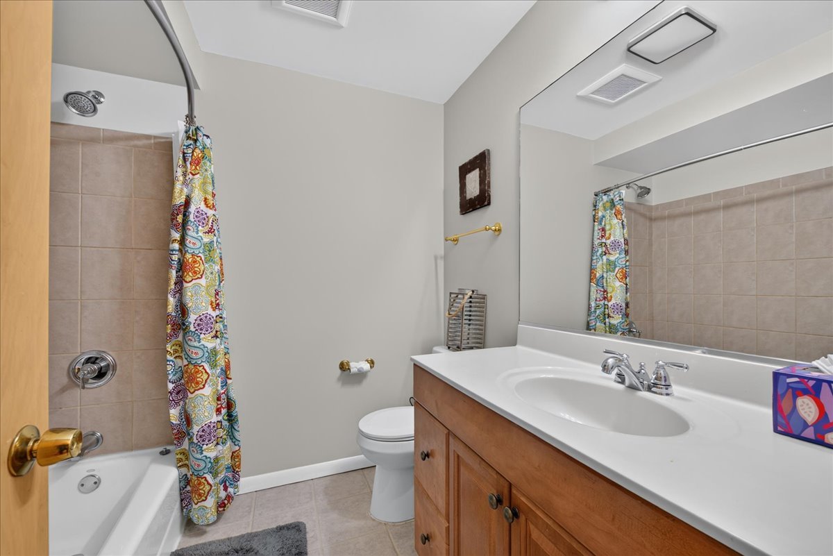913 S Lancaster Street Property Photo 27