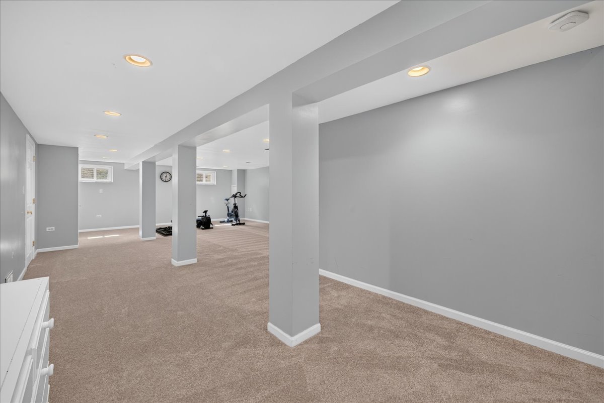 913 S Lancaster Street Property Photo 30