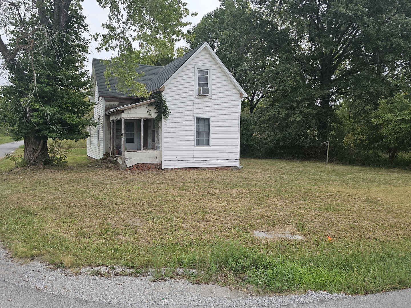 2100 Brownsville Road Property Photo 1