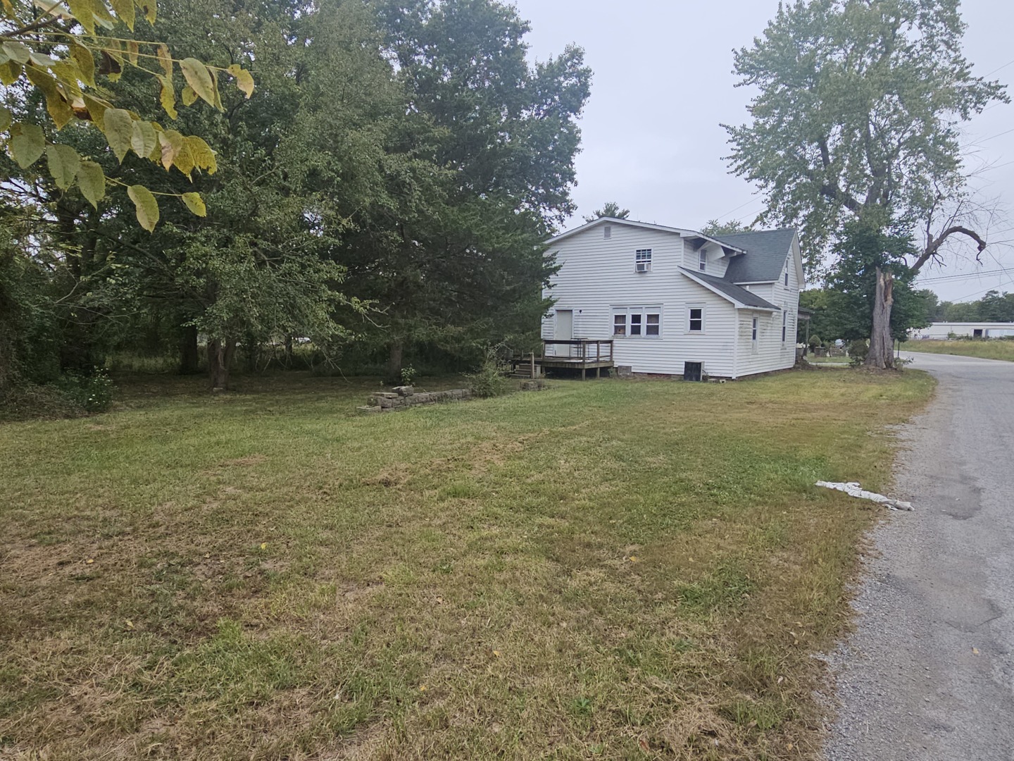 2100 Brownsville Road Property Photo 4
