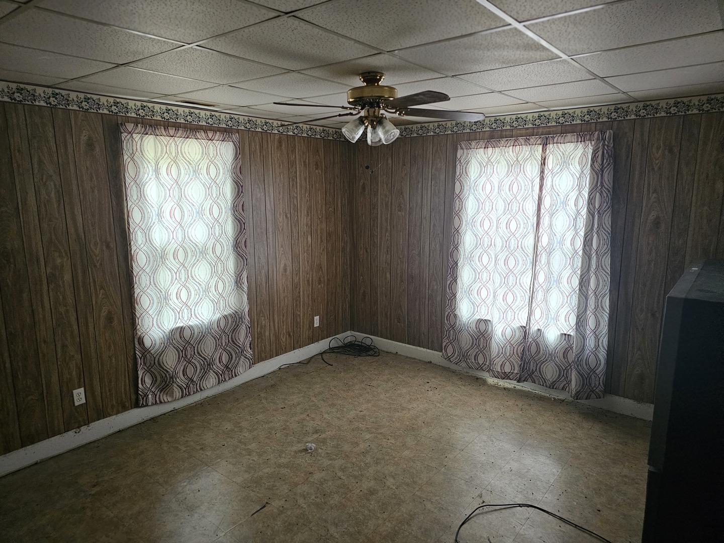 2100 Brownsville Road Property Photo 5